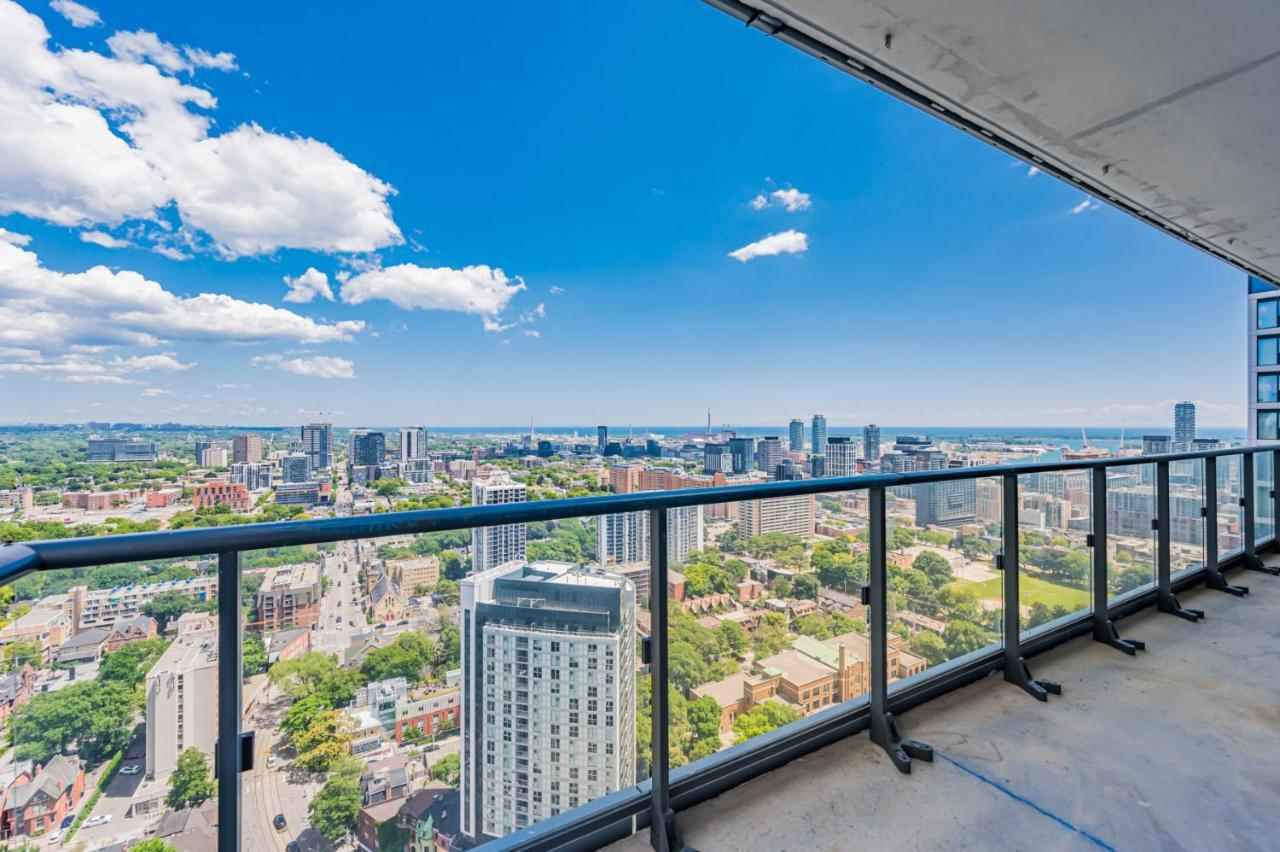 Luxury 2 Bedroom Condo High Floor Close To Eaton Center Toronto Eksteriør billede